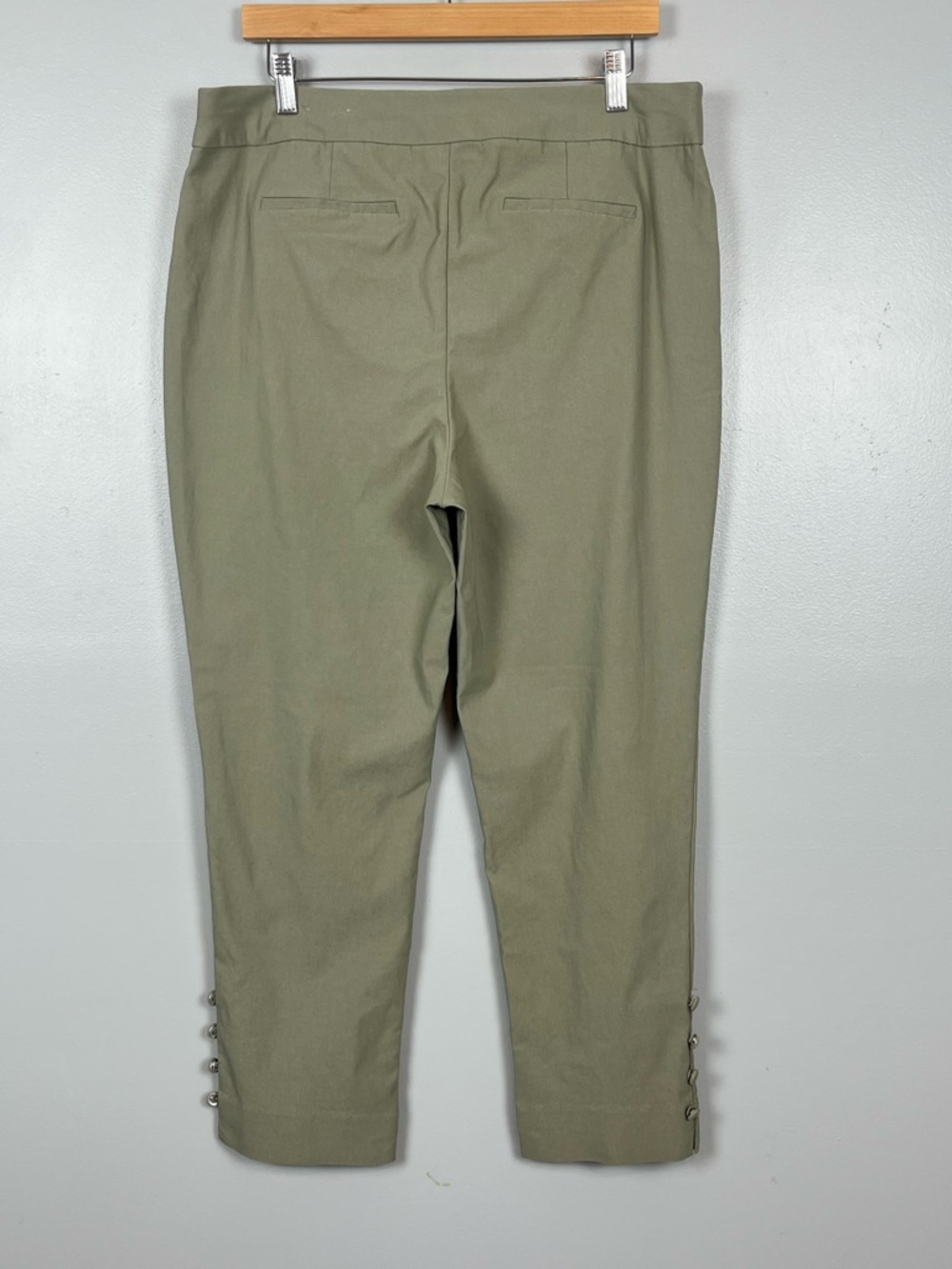 Chico’s olive green rayon nylon spandex pull on style pants, size 14. - Picture 2 of 7